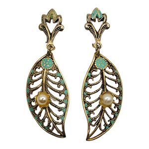 VTG 1940’s Feather Leaf Gold Tone Filigree Enamel Aqua Pearl Dangle Earrings￼